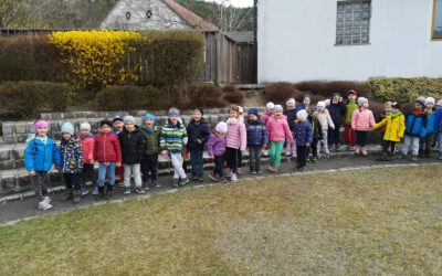 Wir Kinder vom Dorf besuchen Grafenbach